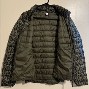 Old Navy - Women’s light puffer jacket